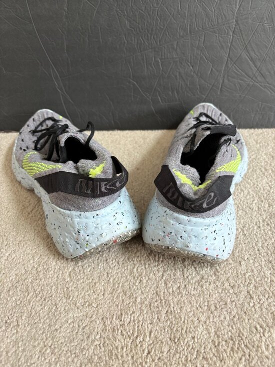 Nike Space Hippie 04 Men\'s Running Shoes Size 9.5 Gray Volt CZ6398-001 main image 5